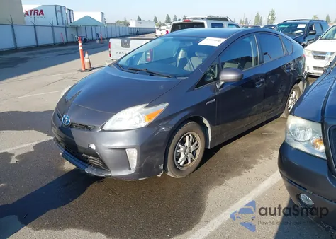 2013 Toyota Prius Three из США, поврежденный, VIN JTDKN3DU5D5591556